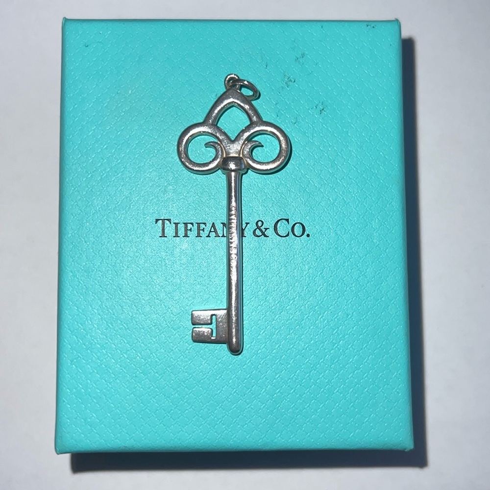 Retired Tiffany & Co. Fleur De Lis Key Pendant Charm, Sterling Silver 🗝️